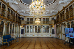 l'intérieur du palais de Christiansborg : la bibliothèque de référence de la reine.