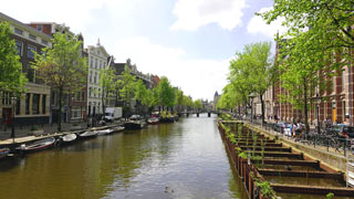 アムステルダム市の運河：オランダコーディネーター：オランダ撮影取材コーディネーターのロケ現場からの写真